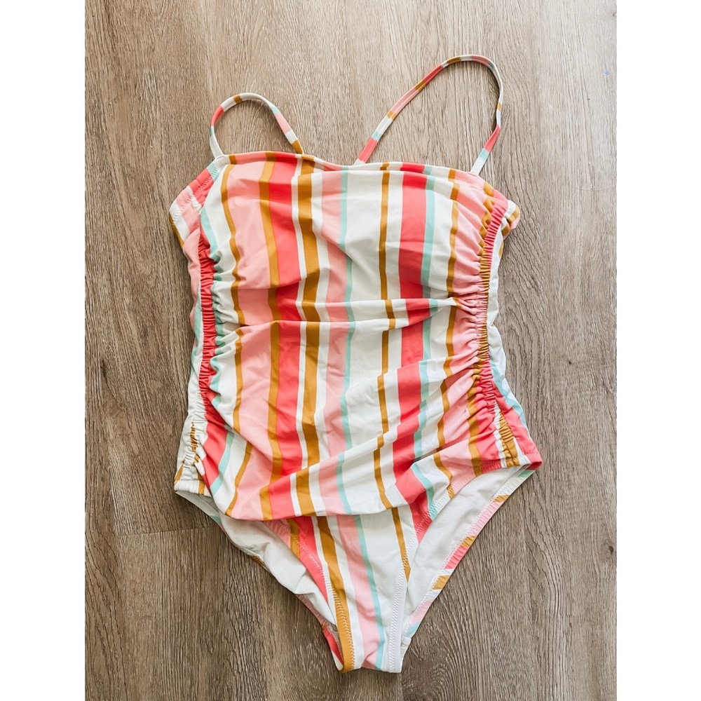 One piece swim suit